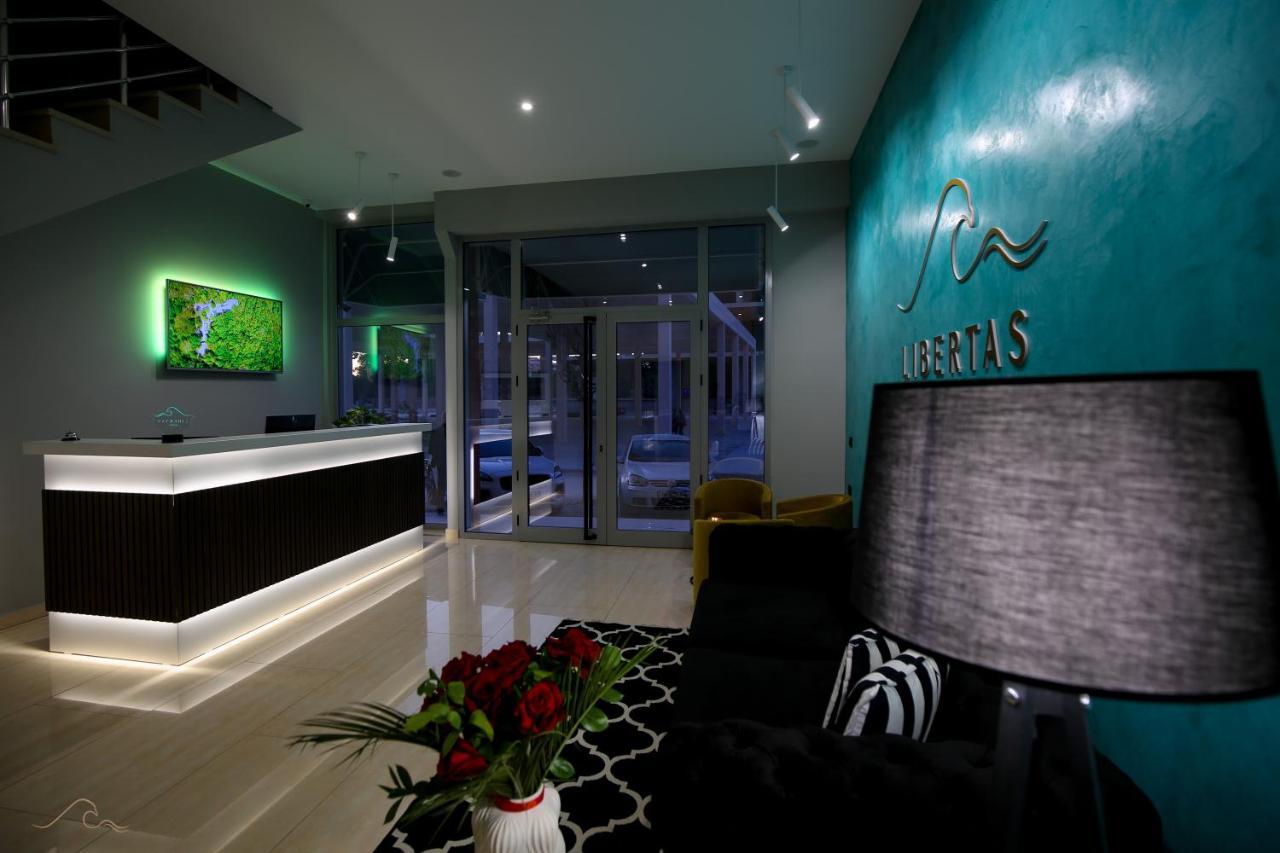 Hotel Libertas Vlorë Exteriér fotografie