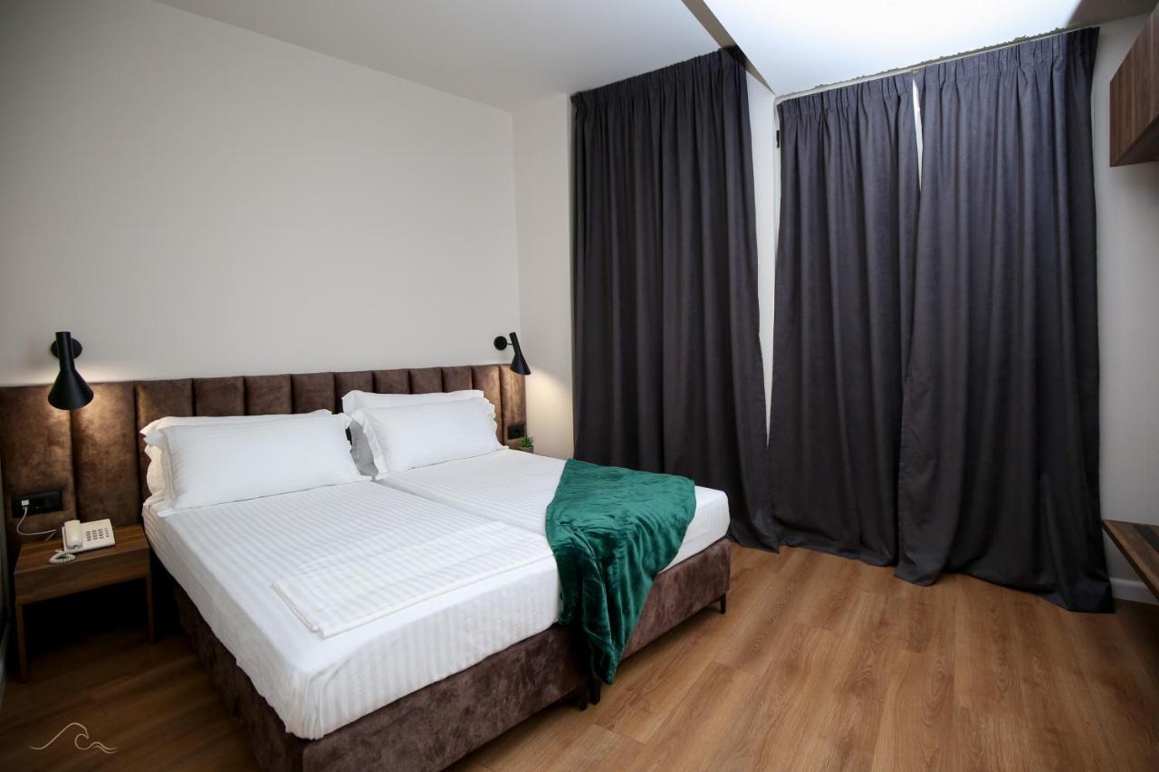 Hotel Libertas Vlorë Exteriér fotografie