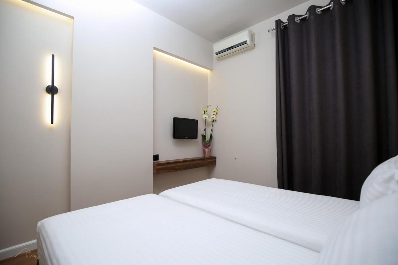 Hotel Libertas Vlorë Exteriér fotografie