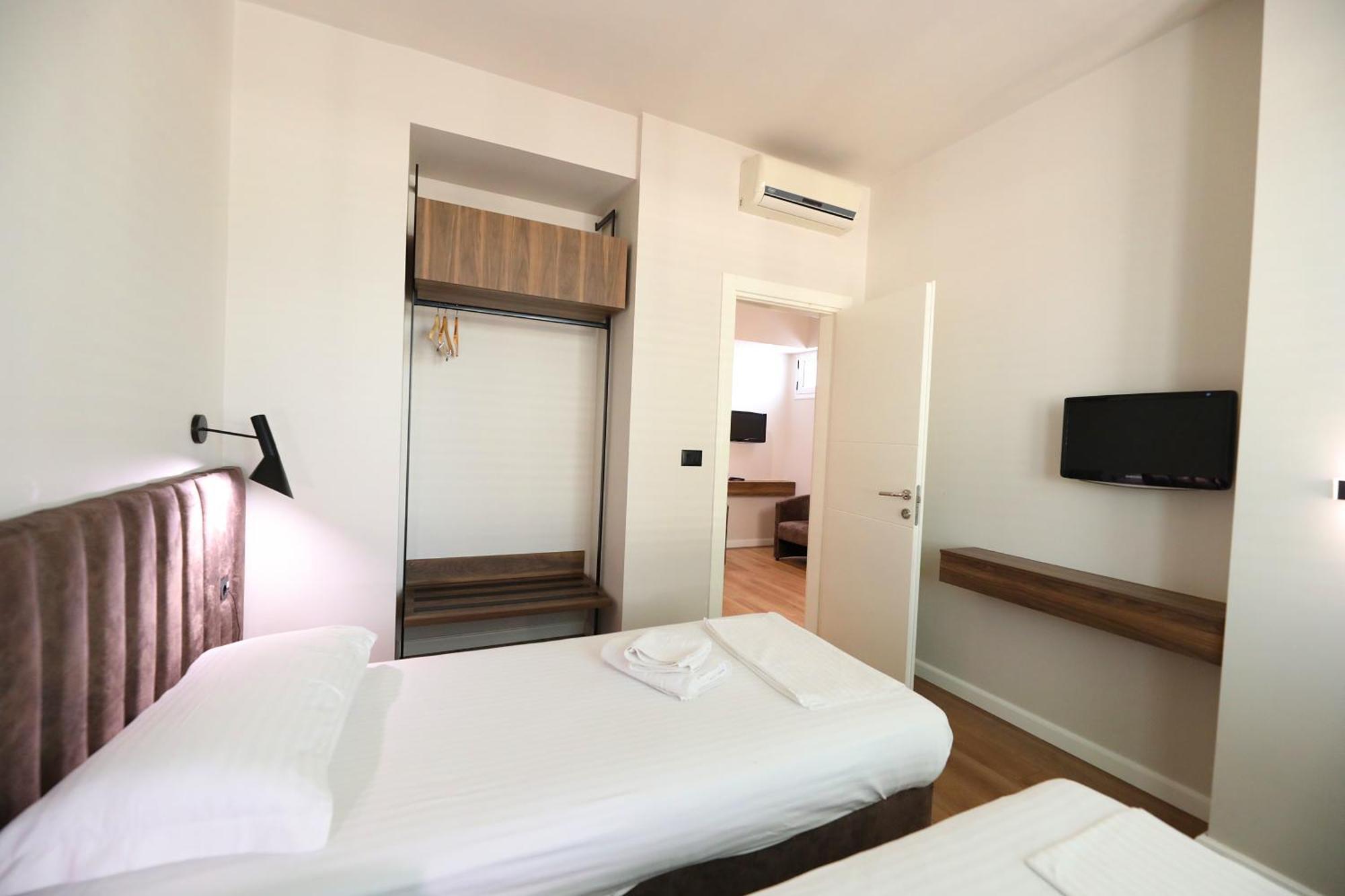 Hotel Libertas Vlorë Exteriér fotografie