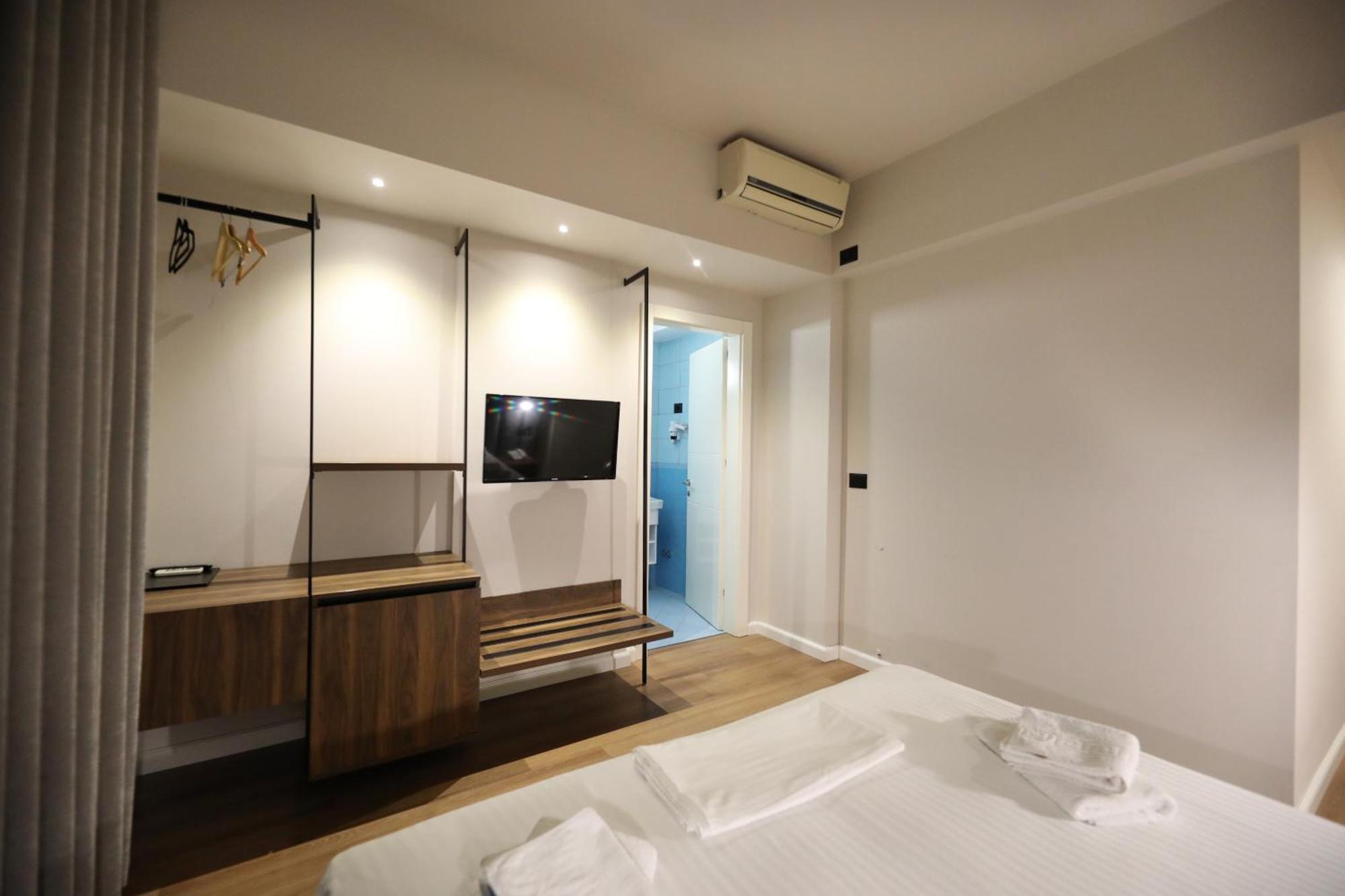 Hotel Libertas Vlorë Exteriér fotografie