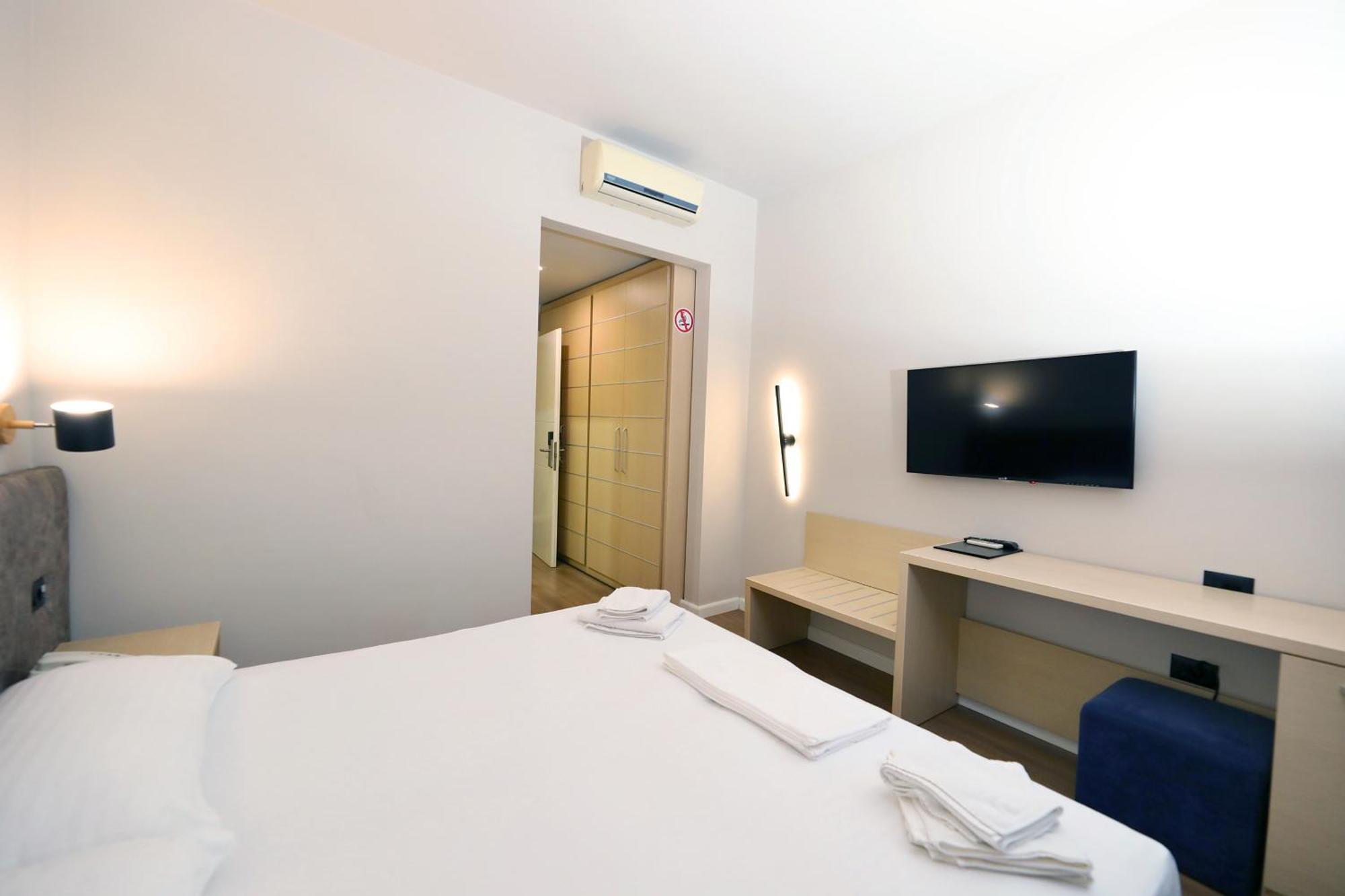 Hotel Libertas Vlorë Exteriér fotografie
