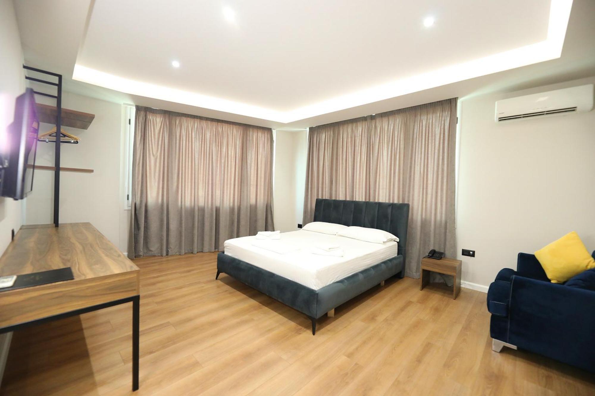 Hotel Libertas Vlorë Exteriér fotografie